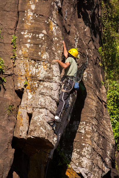 Скелелаз в Національний парк Іґуасу базальтових порід - Фото, зображення