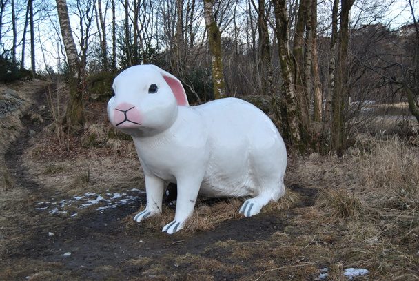 grande sculpture de lapin
 - Photo, image