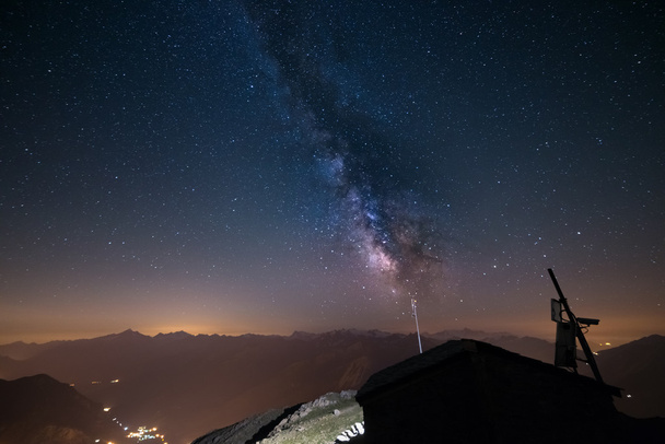 La Voie lactée vue du haut des Alpes
 - Photo, image