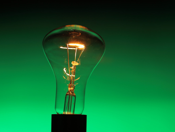 Ampoule sur vert
 - Photo, image