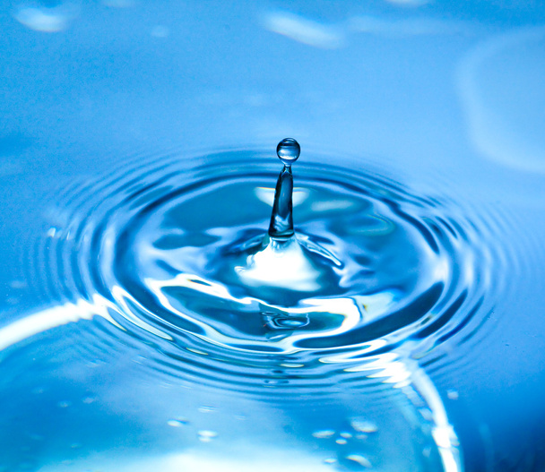 kapka čerstvé vody - Fotografie, Obrázek