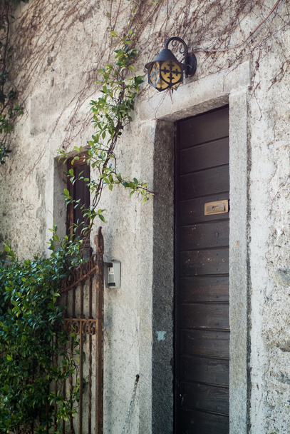 Серый итальянский фасад
 - Фото, изображение
