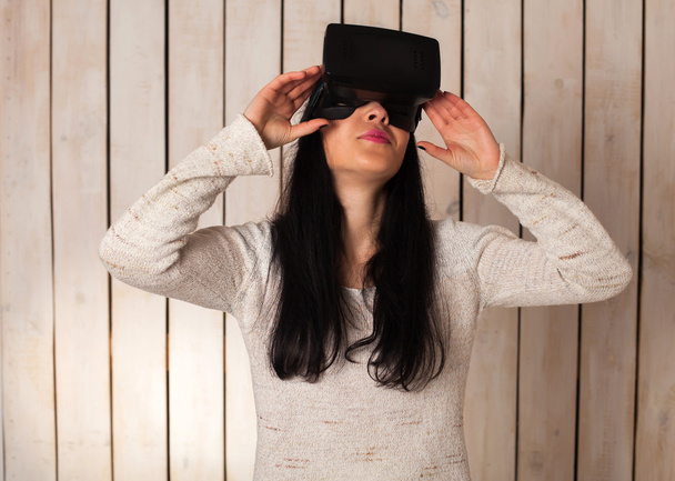 Woman in VR glasses - Foto, Bild
