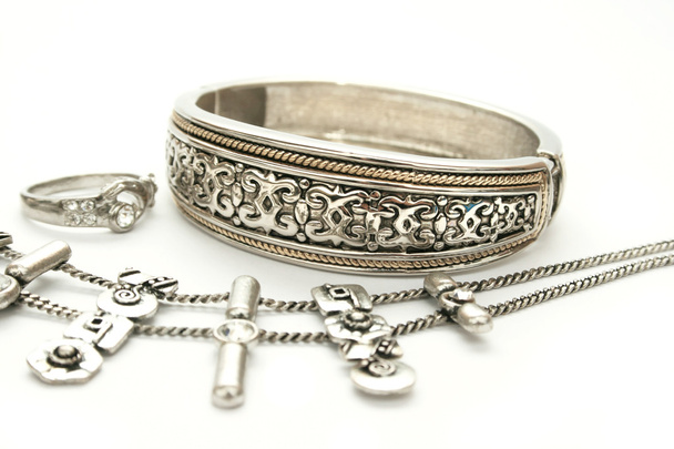 Браслет, кольцо и ожерелье
 - Фото, изображение