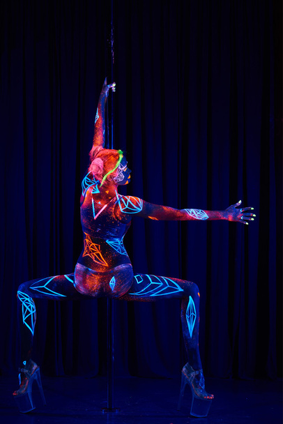 sexy woman dancing striptease - Foto, Imagen
