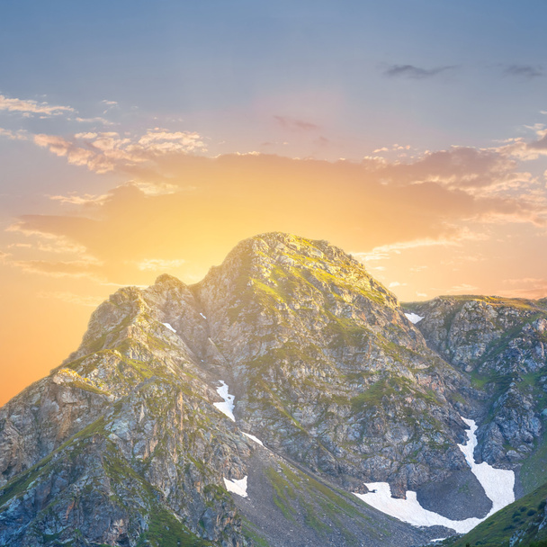 mount peak on a sunset background - Foto, immagini