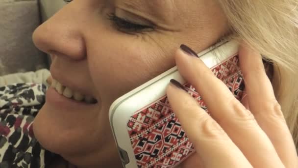 Femme parlant au téléphone - Séquence, vidéo