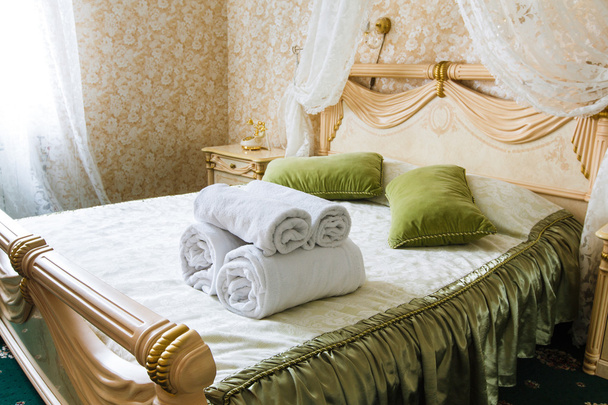 Vintage clásico hotel dormitorio interior
 - Foto, Imagen