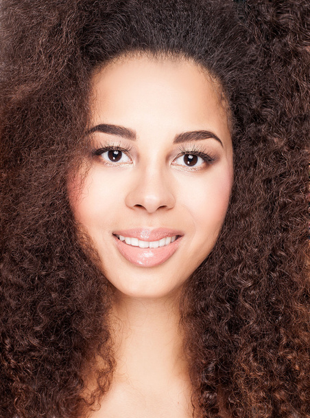 Afro-Amerikan Kız Güzellik Portresi. - Fotoğraf, Görsel