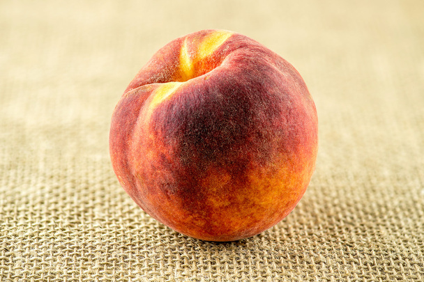 Makro kypsistä makeista persikoista
 - Valokuva, kuva