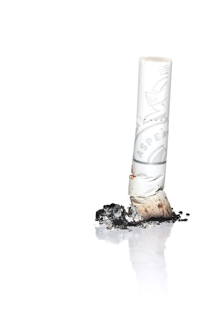 White cigarette stub - 写真・画像