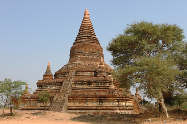 alte buddhistische Tempel und Pagoden in bagan, myanmar - Foto, Bild