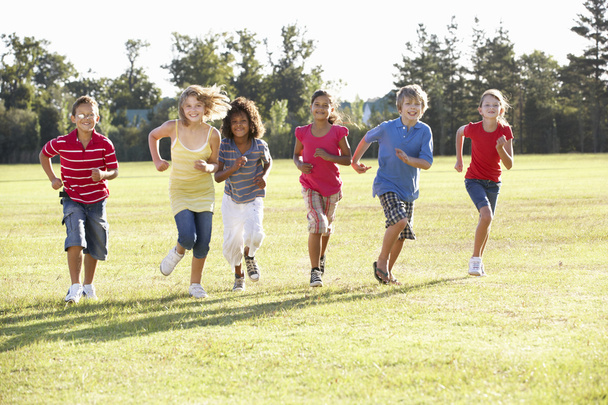 Children Running Through Countryside - Photo, Image