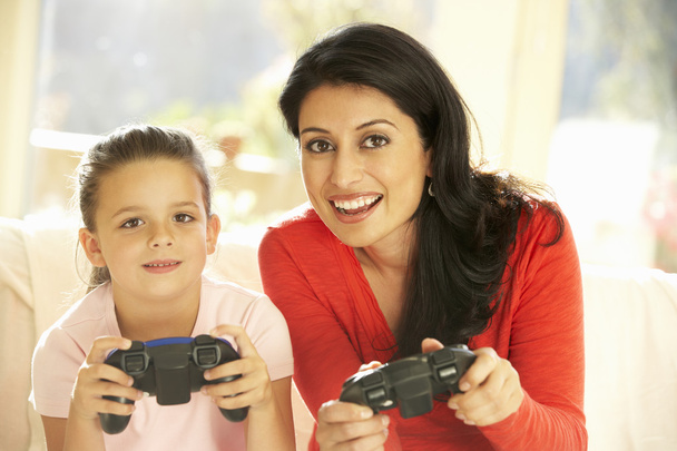 Mother And Daughter Playing Video Game - Foto, Imagem