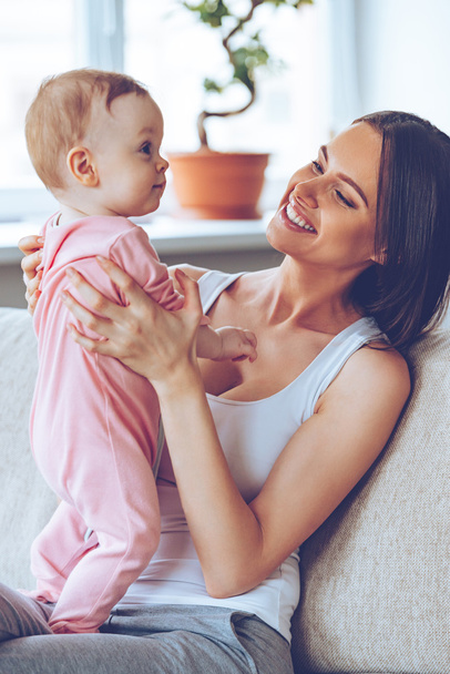 beautiful woman with baby girl - Foto, Imagem