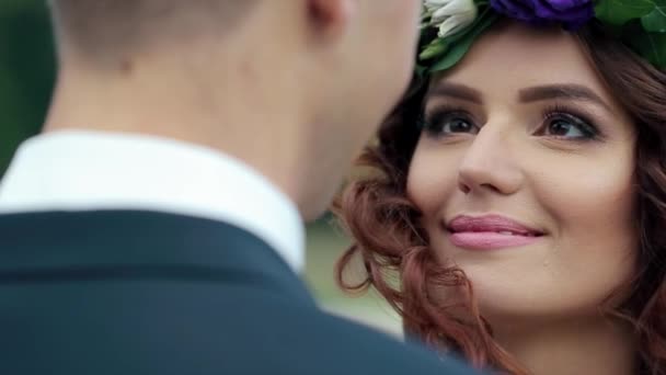 Bride and Groom in Love Looking at Each Other - Filmmaterial, Video