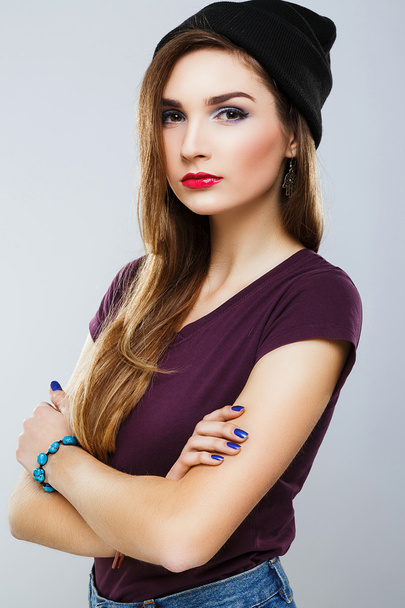 Attractive girl with red lips - Foto, imagen