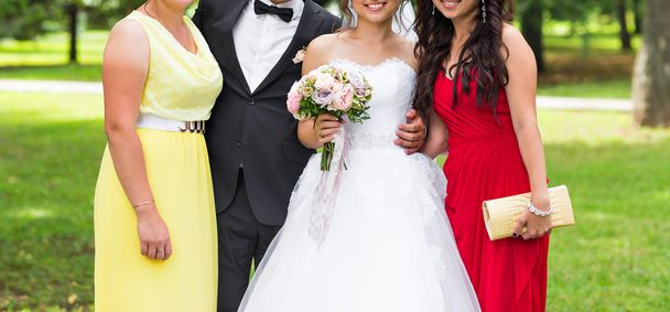 Семейная группа на свадьбе
 - Фото, изображение