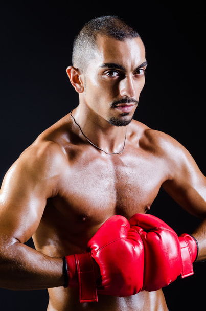 Boxer strappato nel concetto di sport - Foto, immagini