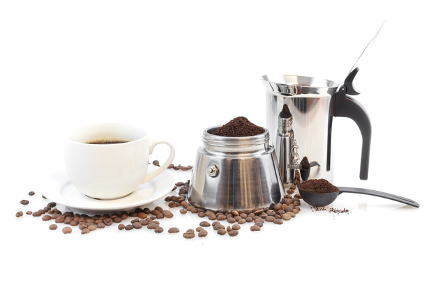 Kaffeemaschine Perkolator, Bohnen und Kaffee - Foto, Bild