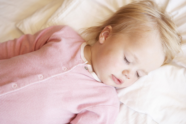 Young Girl Sleeping In Bed - Foto, imagen