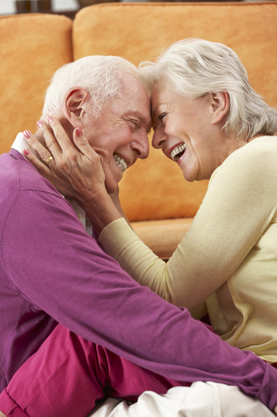 Romantic Senior Couple Relaxing At Home - Foto, afbeelding