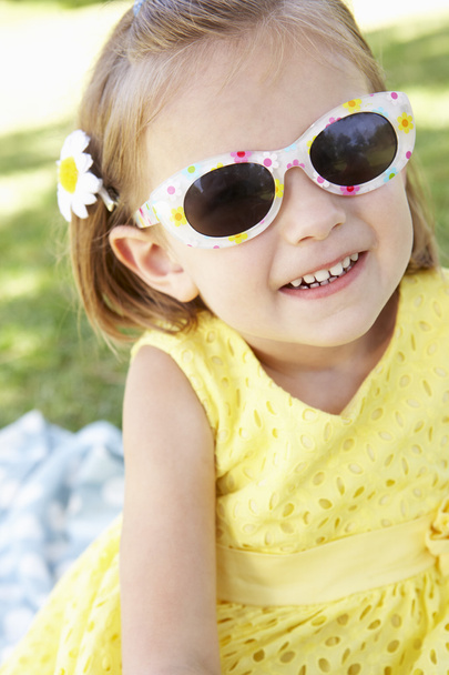 Girl Wearing Sunglasses - Zdjęcie, obraz
