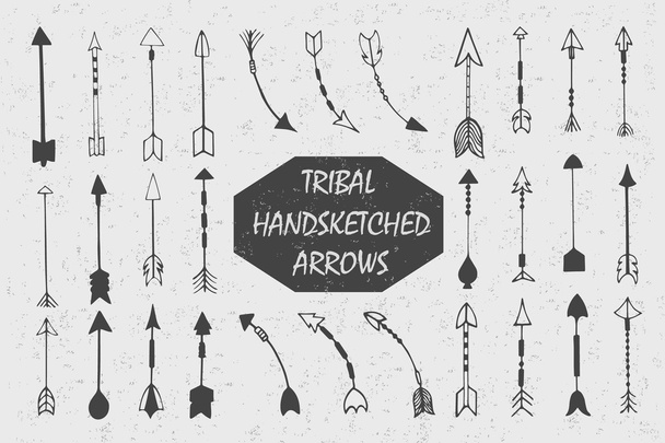 ●インク部族のヴィンテージセットに矢印で描かれた手。エスニックイラスト、アメリカインディアンの伝統的なシンボル. - ベクター画像