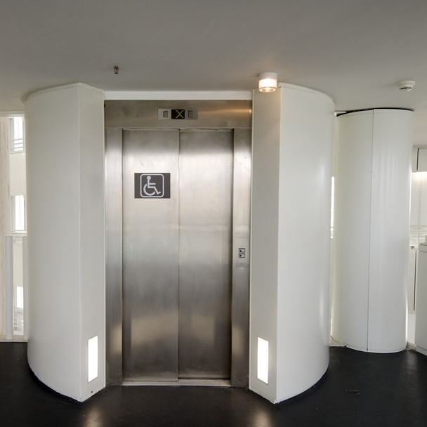 лифт - Фото, изображение