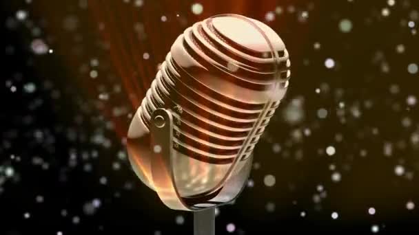 Ρετρό μικρόφωνο για ταλαντούχους τραγουδιστές σε μια επίδειξη του ανταγωνισμού. - Πλάνα, βίντεο