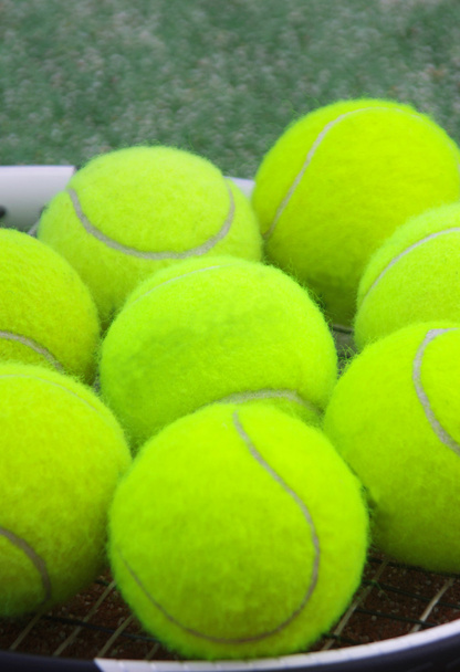 racket met ballen - Foto, afbeelding