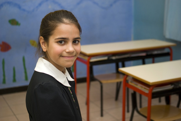 Lány diák iskolai egyenruhát - Fotó, kép