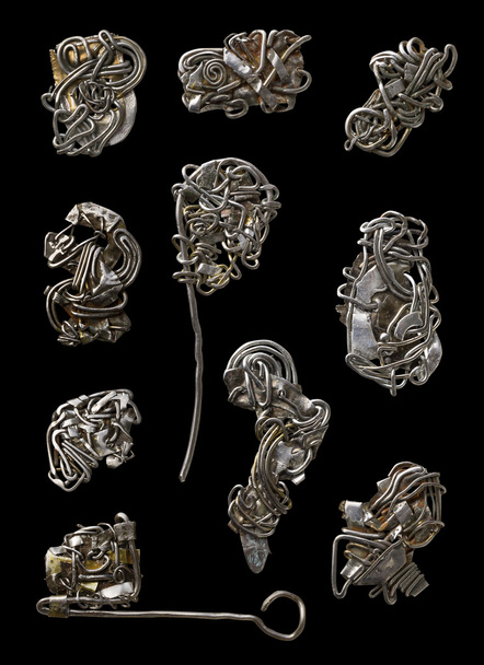 Handmade abstract steampunk rusty wire jewellery set. Isolated - Фото, зображення