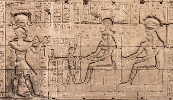  Muur van de tempel van Hathor op Dendera - Foto, afbeelding
