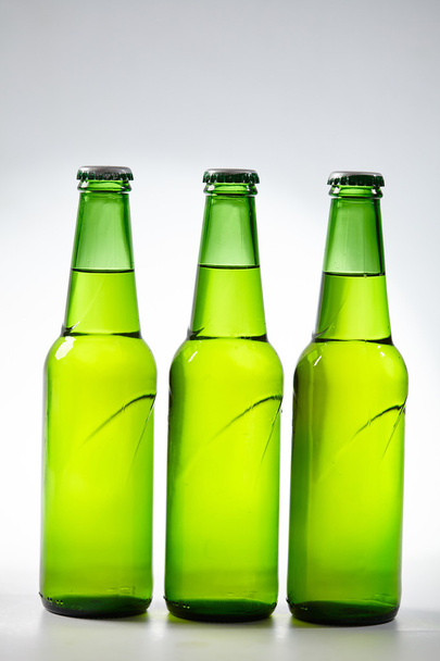 Zöld sörösüveg - Fotó, kép