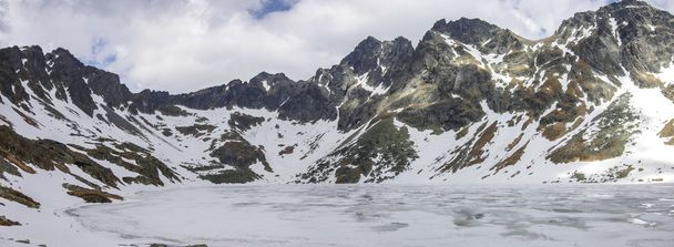 Hohe Tatra-Bergpanorama in der Nähe von rysy peak und strbske pleso,  - Foto, Bild
