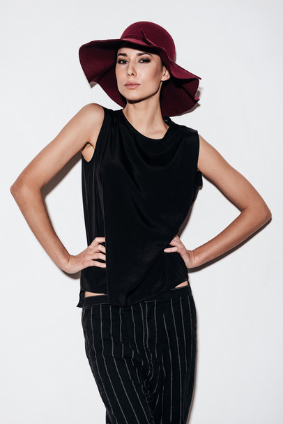woman in stylish hat - Fotografie, Obrázek