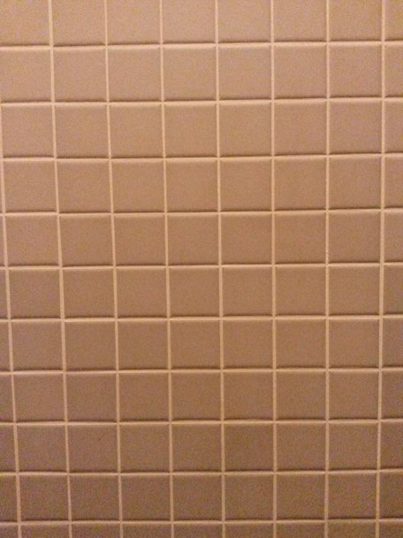Szary różowe ściany kwadratowe płytki do łazienki - Zdjęcie, obraz