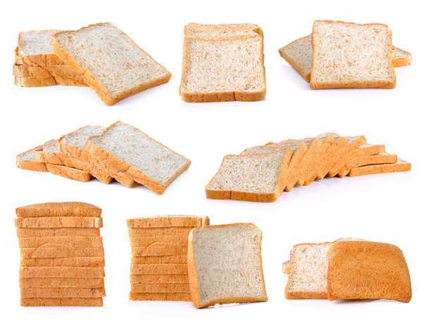 цельный хлеб пшеницы изолированы на белом фоне
 - Фото, изображение