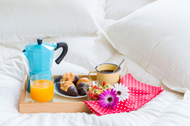 Frühstück im Bett - Foto, Bild