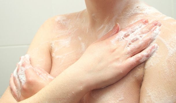 nő-test részletek a zuhany alatt - Fotó, kép