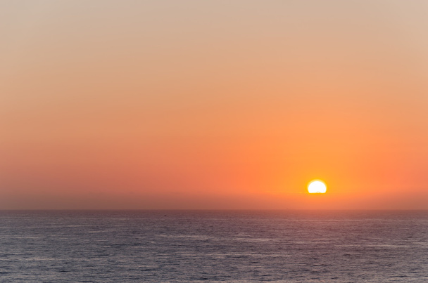 puesta de sol sobre el mar - Foto, Imagen