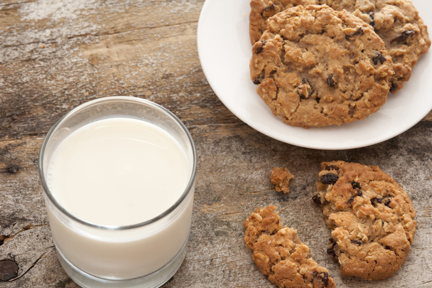 Молоко и печенье
 - Фото, изображение