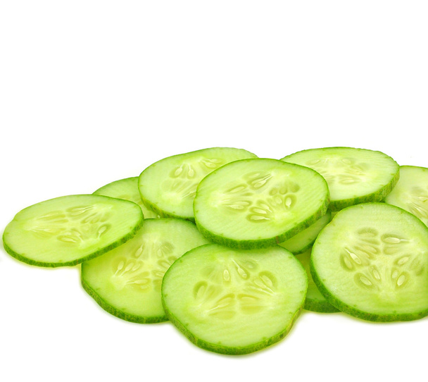 Plakjes komkommer - Foto, afbeelding