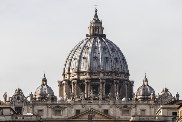 Pyhän Pietarin katedraali Vatikaanissa (Rooma, Italia
) - Valokuva, kuva