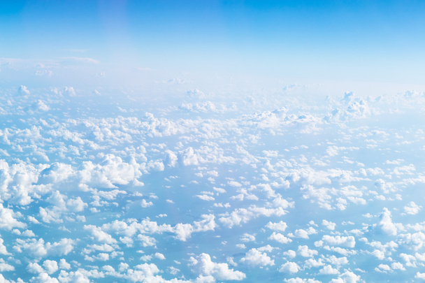 Голубое небо и белое облако
 - Фото, изображение