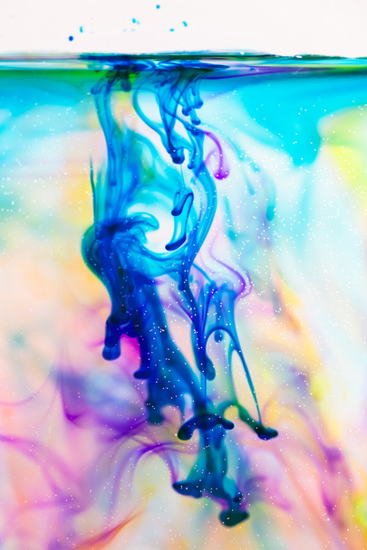 abstrakte Komposition mit Tusche und kleinen Blasen. schöner Hintergrund, Textur und Farben - Foto, Bild