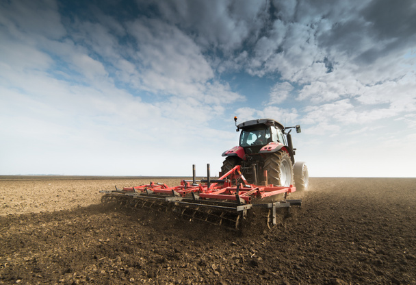 Tractor preparing land  - Photo, Image