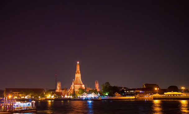 Phra Prang Wat Arun waterfront - Photo, Image