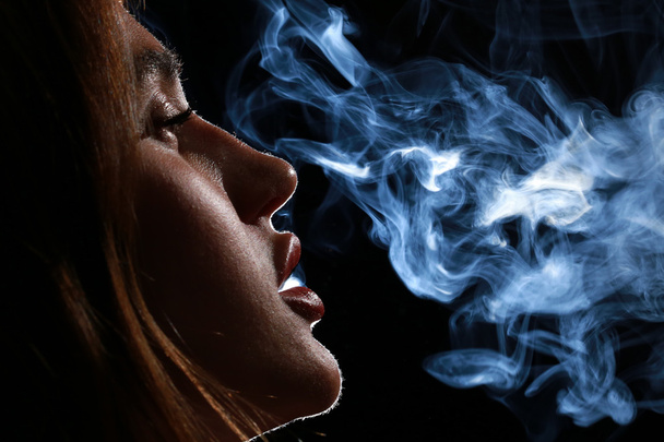 girl smokes a hookah  - Valokuva, kuva